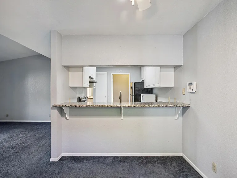 600 Canyon Oaks Dr #F — Photo 17