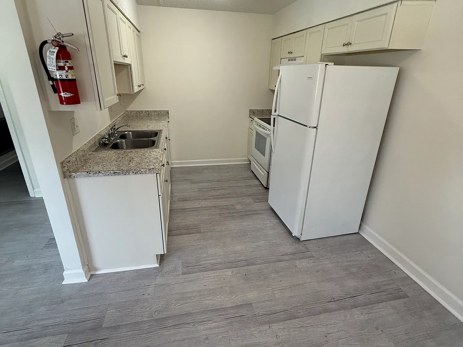 2 bed, 1500 sqft, $900 — Photo 3