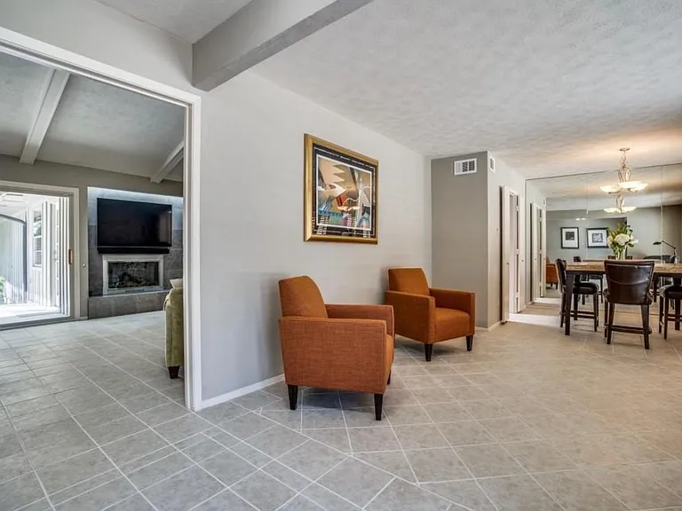 4120 Flintridge Dr — Photo 3