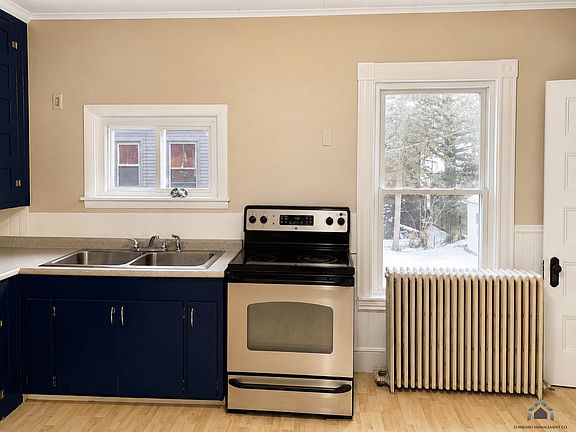 3rd image of 16 West St APT 2