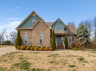 209 Hunters Ridge Dr, Tullahoma, TN 37388