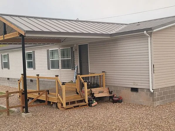 327 West St, Mountain View, WY 82939