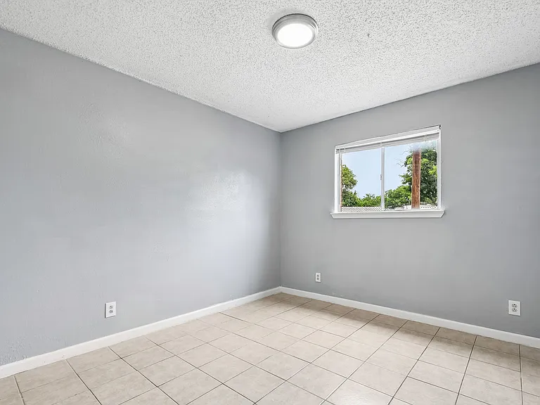 Sunrise Villas — Photo 59