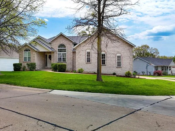 18 Ashford Pl, Festus, MO 63028