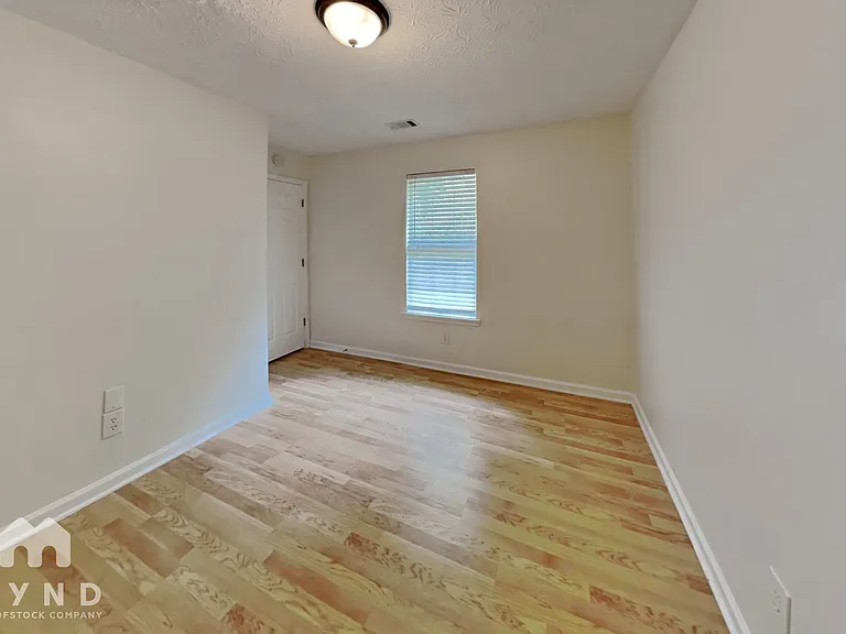 134 Oak Cir S — Photo 15