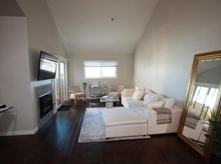 939 Laurel St APT 201, San Carlos, CA 94070