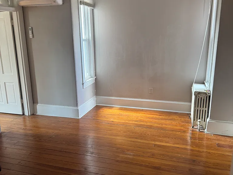 1903 Delaware Ave #3 — Photo 7
