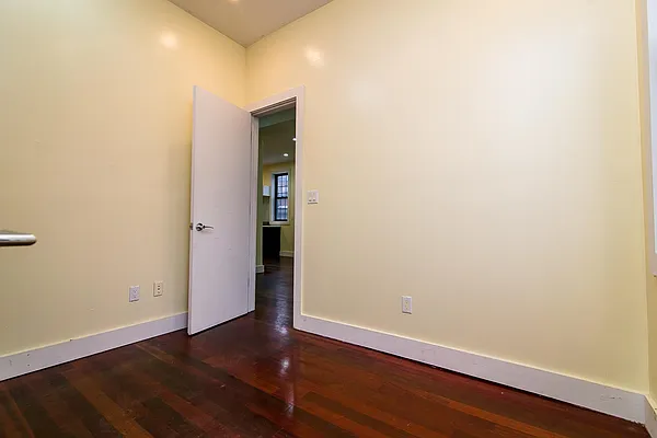 Rented by Nooklyn NYC LLC | media 27