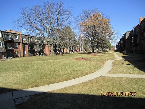 2nd image of 9352 Bay Colony Dr APT 3E