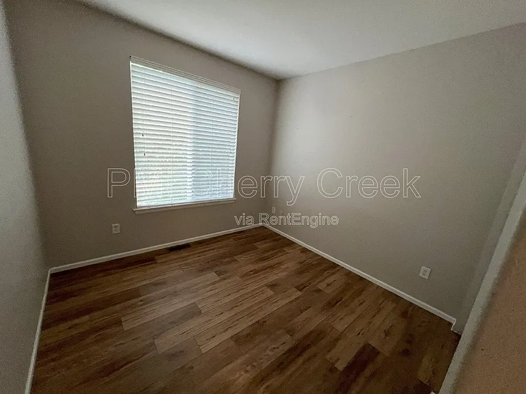 5420 Heatherton Ln — Photo 11