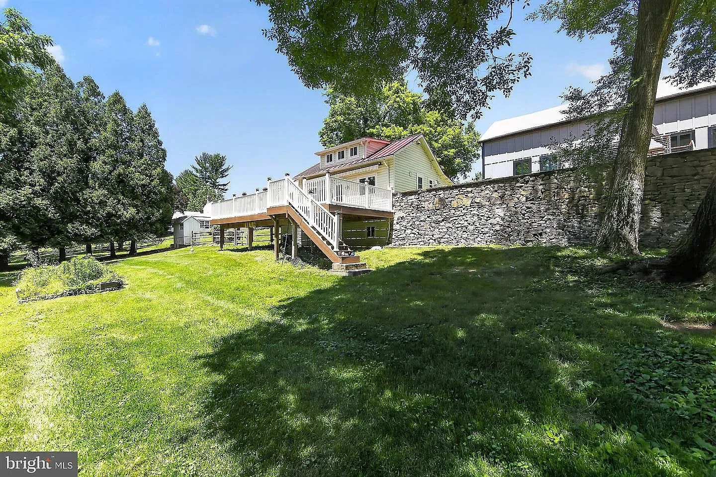 1 bed, 1.5 bath, 600 sqft, $2,200 — Photo 2