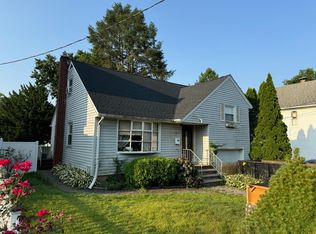 34 Bergen Ave, Bergenfield, NJ 07621