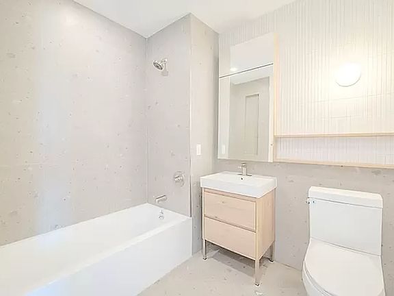 5th image of 1889 Atlantic Ave #9G