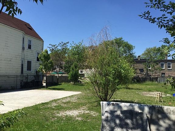 2nd image of 1940 N Cicero Ave