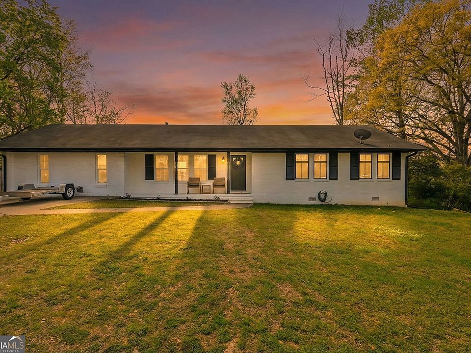 1st image of 150 Sims St