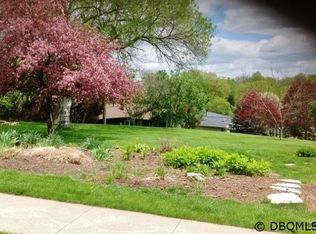 3285 Cider Rdg, Dubuque, IA 52001