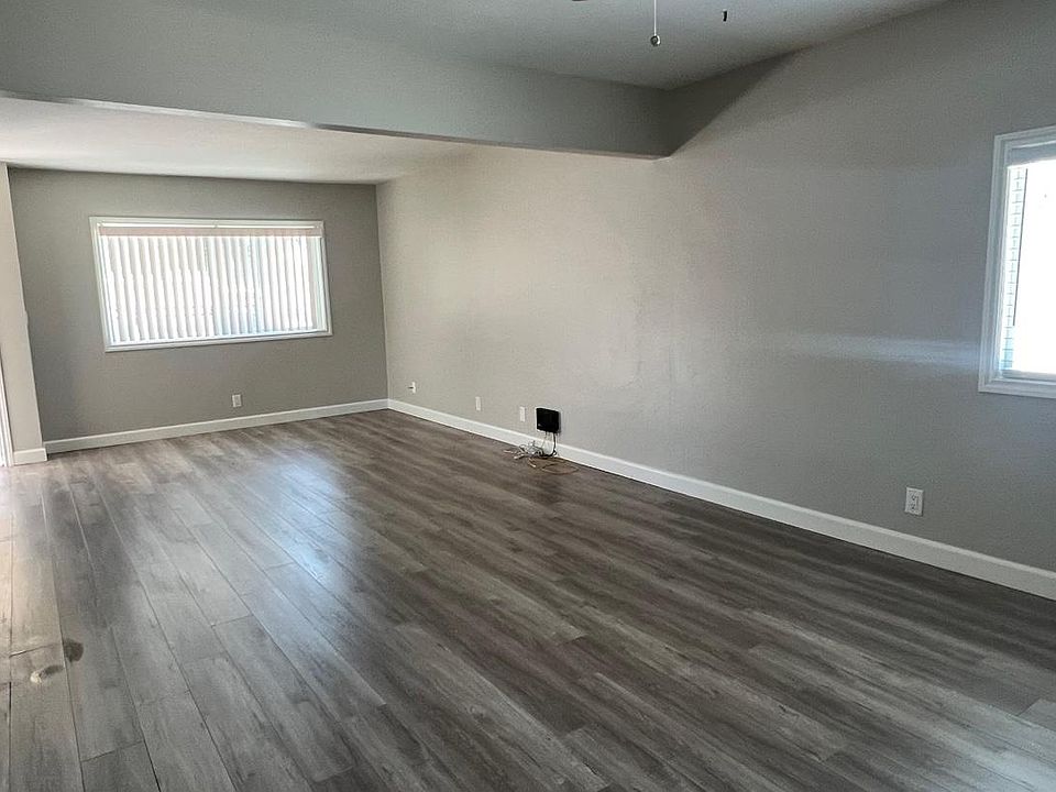 1st image of 1494 Gould St
