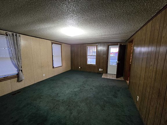 3rd image of 1010 E Park St