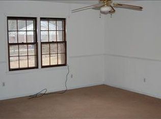 104 Foxtrail Rd, Greenwood, SC 29646