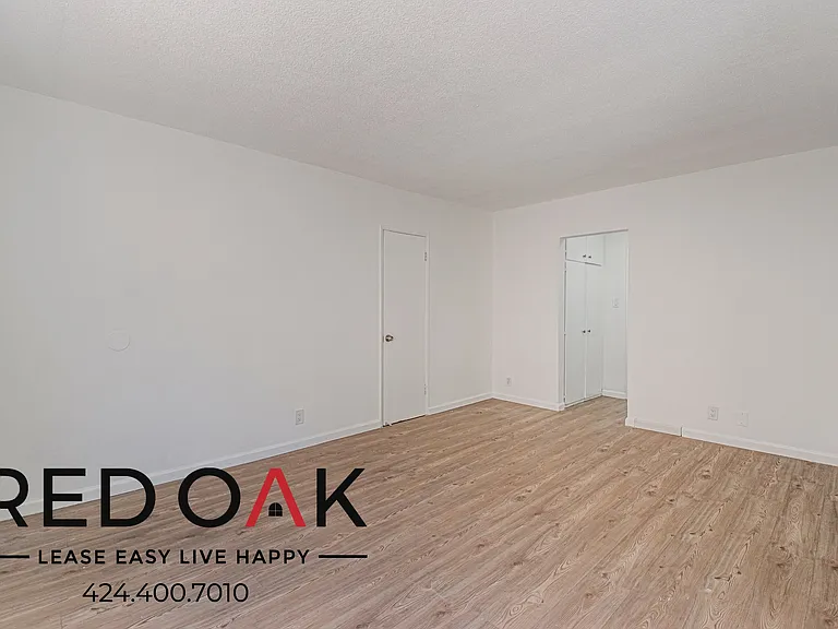 8118 S Western Ave #2 — Photo 14
