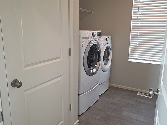 5th image of 902 McCallum Ln