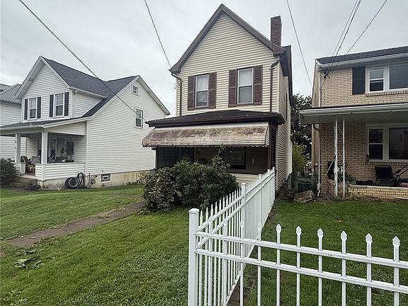 5th image of 912 Summit St