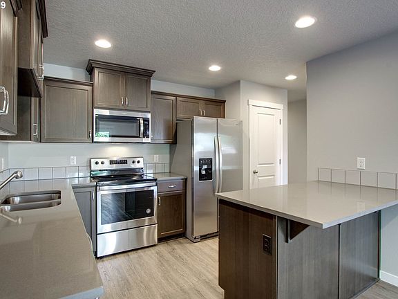 5th image of 13610 NE 75th Cir