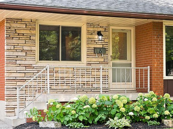 4th image of 6 Robroy Ct