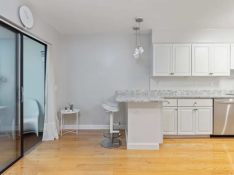 250 Hammond Pond Pkwy #310S — Photo 6