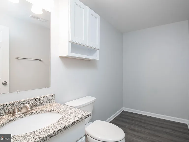 309 Bentley Ct — Photo 18