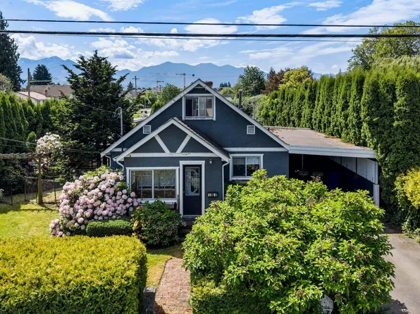 45748 Lewis Ave, Chilliwack, BC V2P 3C4