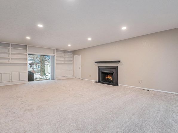 53120 Fox Ct, South Bend, IN 46637