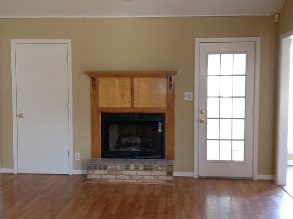 5th image of 229 Centennial Dr