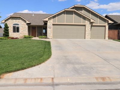 912 N Trail Drive Cir, Mulvane, KS, 67110
