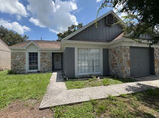 8611 Misty River Ct, Temple Terrace, FL 33637