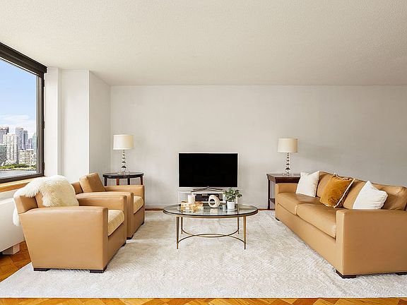 3rd image of 415 E 37th St #10_A