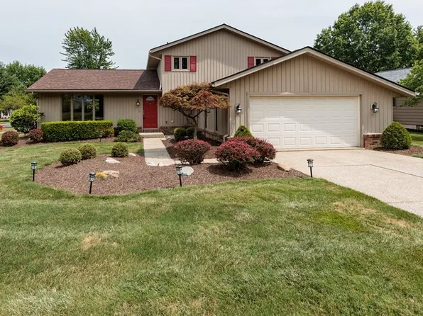 75 Weathervane Ln, Brunswick, OH 44212