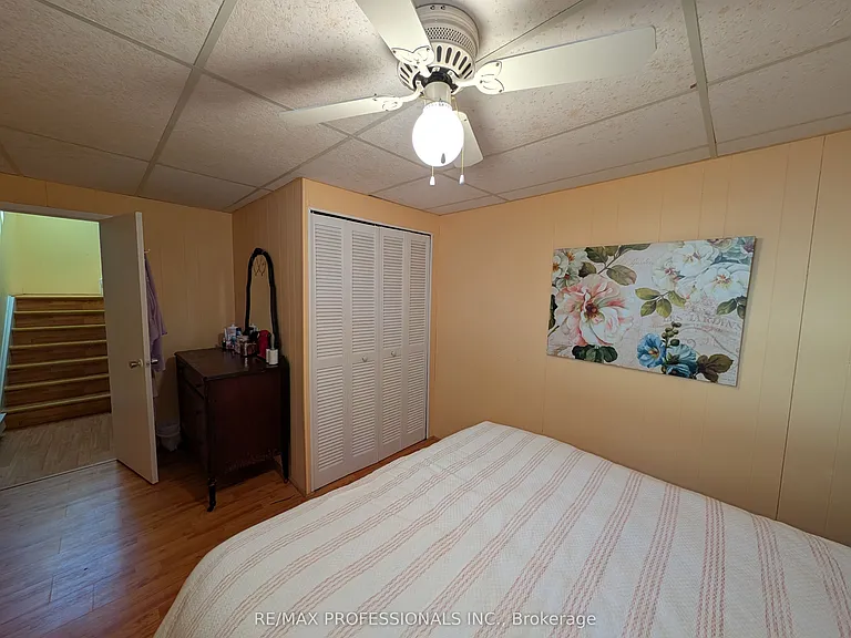 1103 Mosley St — Photo 17