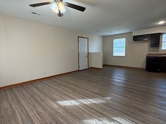 4th image of 189 Warden Dr