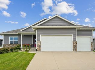 2026 Reese Rd, Cedar Falls, IA 50613