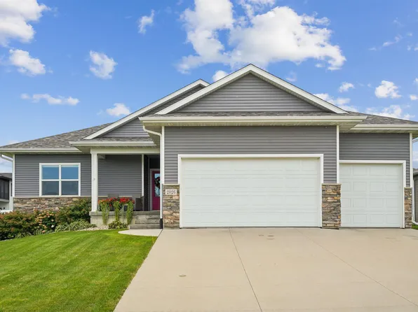 2026 Reese Rd, Cedar Falls, IA 50613