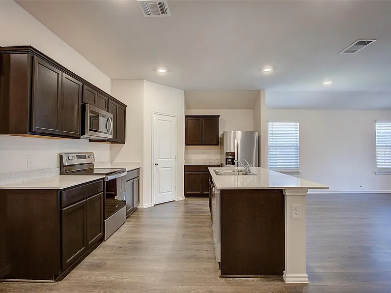 2912 Wooten Trl — Photo 7