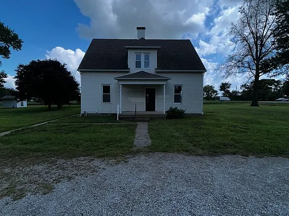 3708 State Route 160, Highland, IL 62249