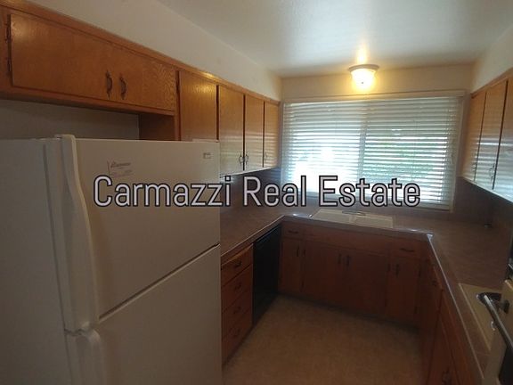 3rd image of 240 Brady Ct