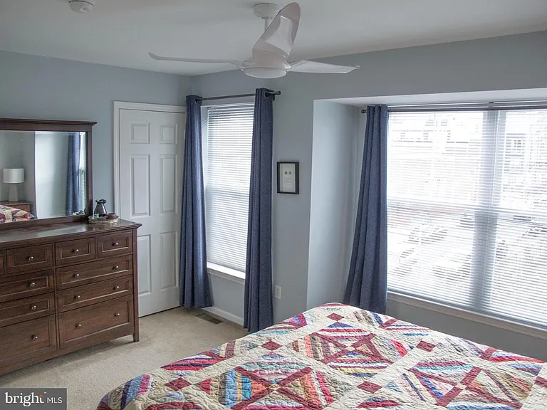 1301 N Marshall St — Photo 11