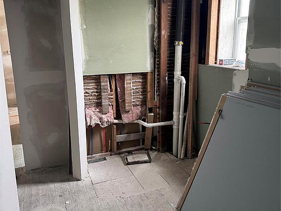 5th image of 4619 Natural Bridge Ave