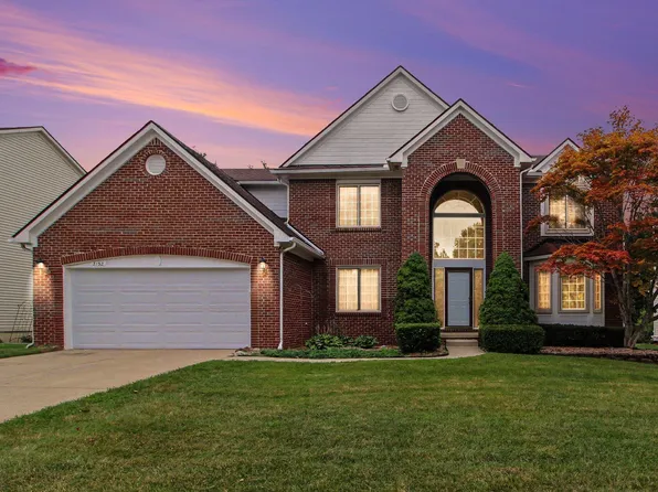 3152 Honeysuckle Dr, Ann Arbor, MI 48103