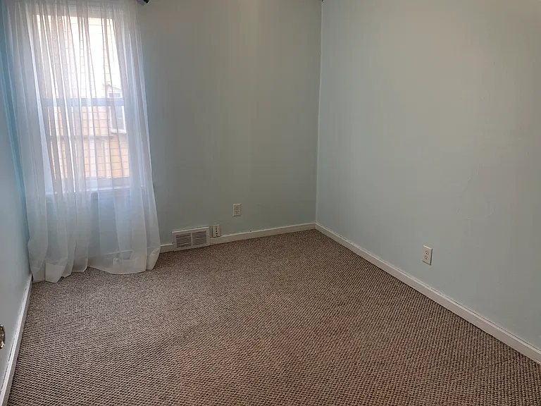 102 S Pearl St — Photo 9