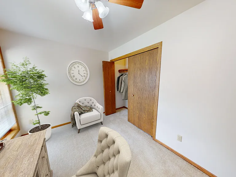 1202 N 16th Ave — Photo 15