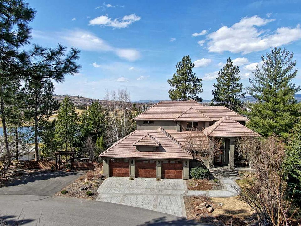 1st image of 621 N Dunbarton Oaks